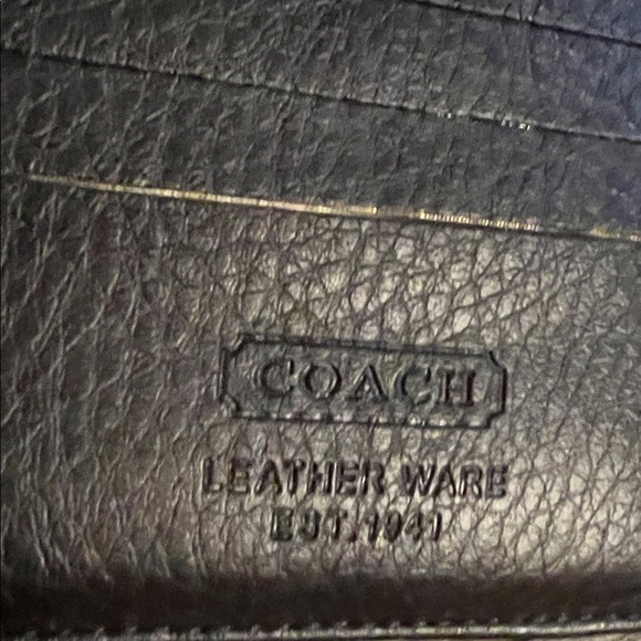 COACH Classic Logo Trifold Wallet & Checkbook Holder Credit Card Slots in Box - Picture 11 of 11